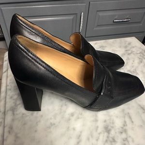 Marc Fisher 9.5 Black heeled loafer